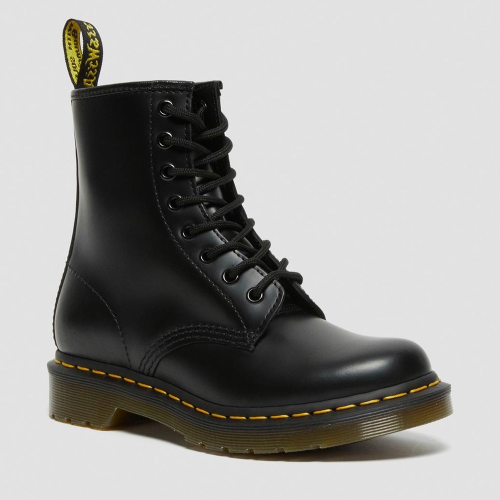 1460 WOMEN'S SMOOTH LEATHER LACE UP BOOTS